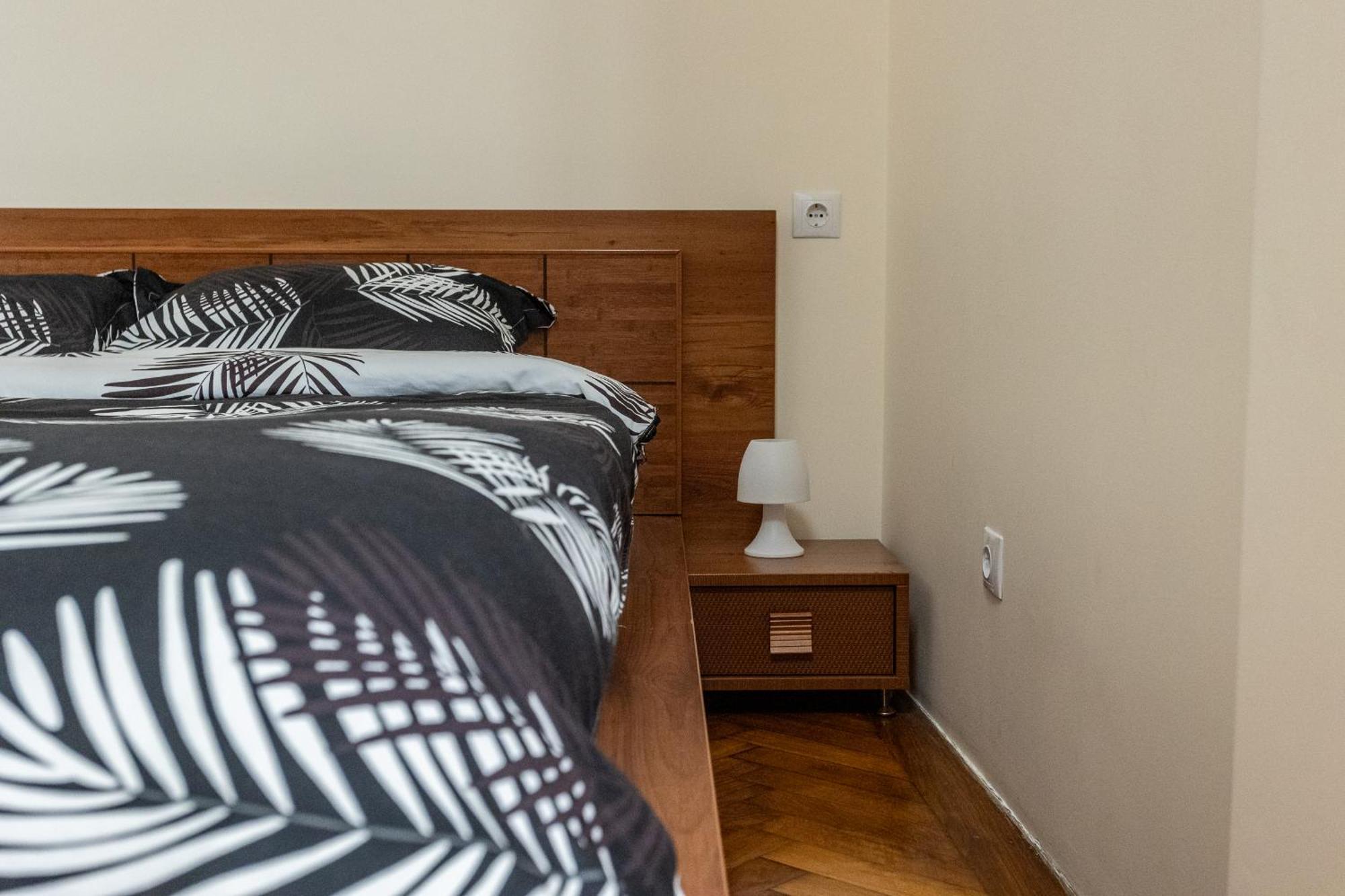 Supreme Deer Apartment Brasov Ngoại thất bức ảnh